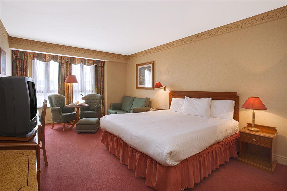 Maldron Hotel Pearse Street Dublin Room photo
